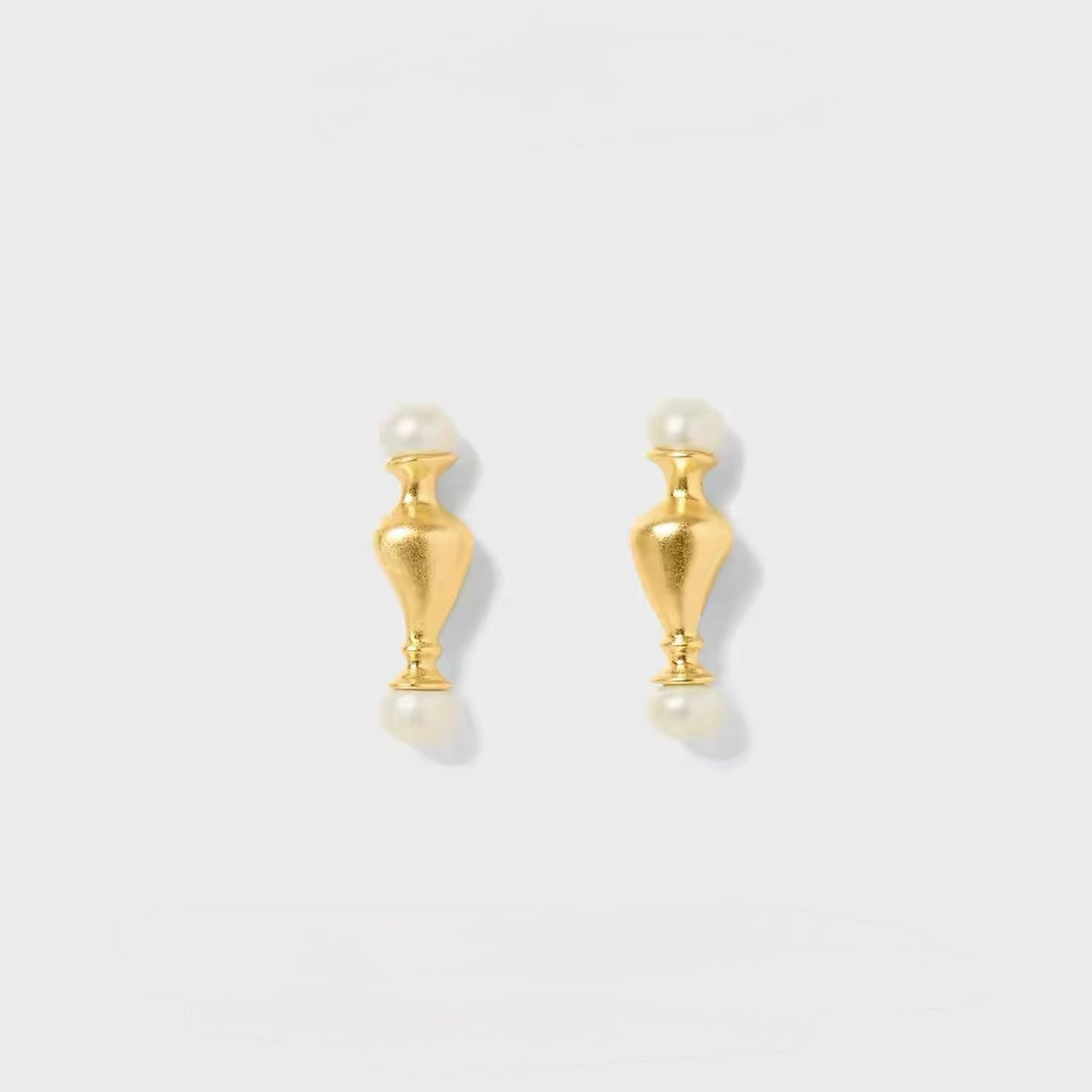 Pearl Vase Stud Earrings