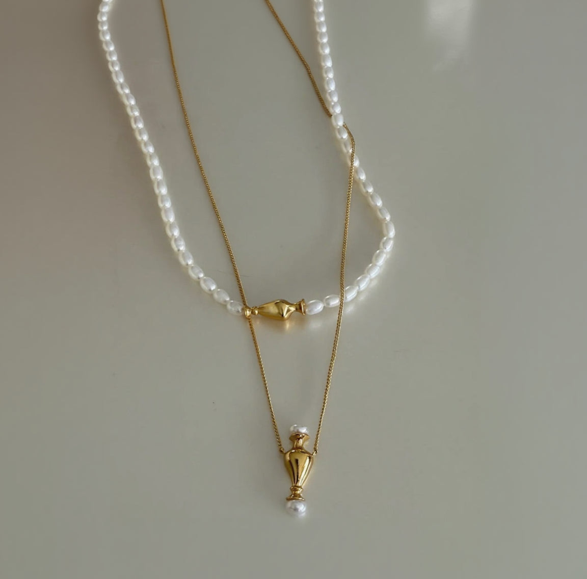 Pearl Vase Pendant Necklace