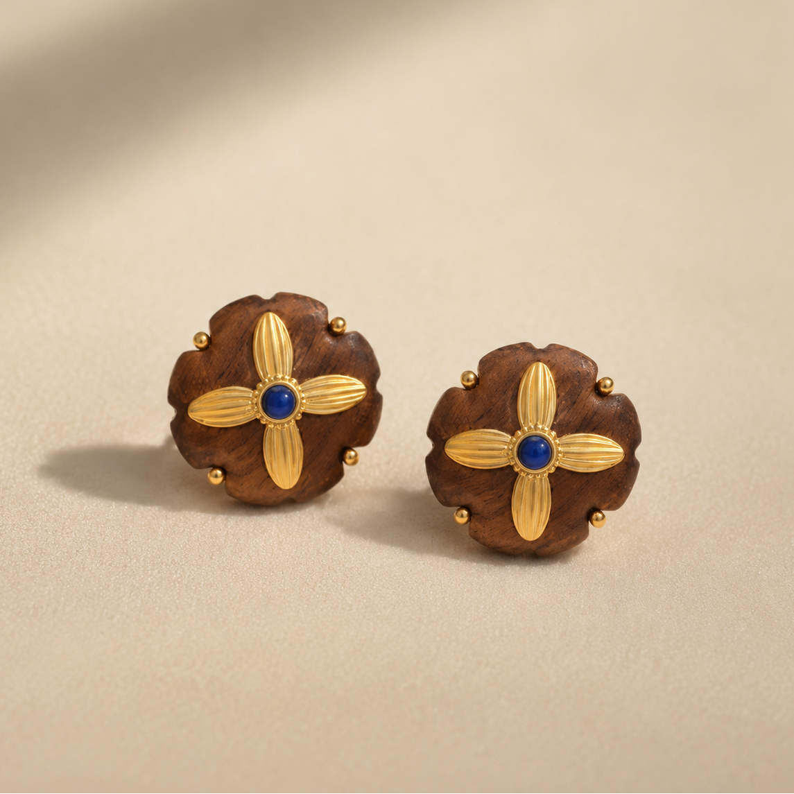 Ulu Floral Wood Stud Earrings